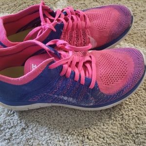 Nike flyknit shoe